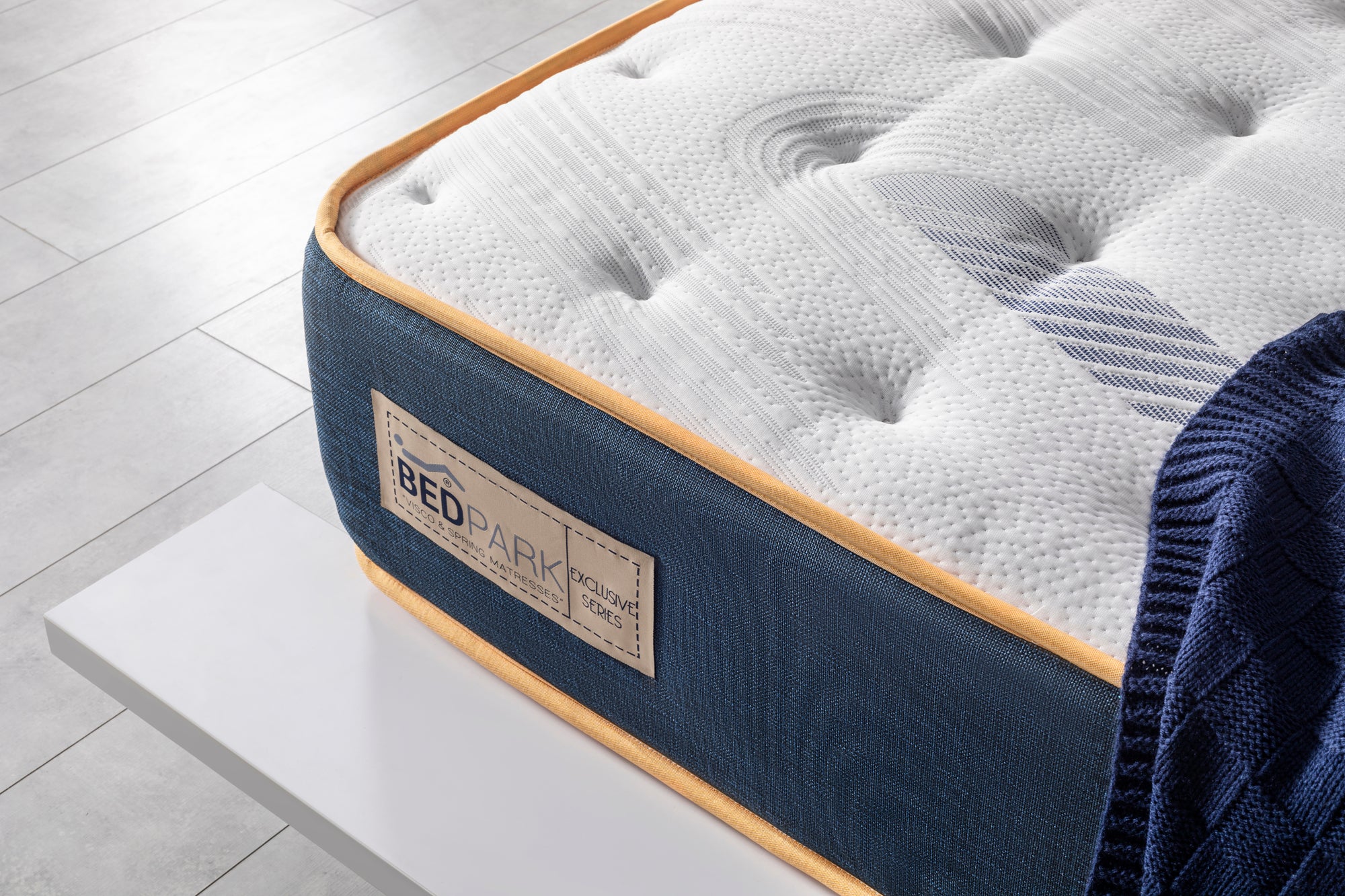 Woodnrty PLUS V-CURE BED